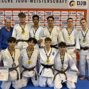 Aaron Joshua Keller holt den entscheidenden Sieg für den Deutschen Mannschaftsmeistertitel der U18