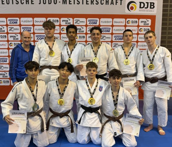 Aaron Joshua Keller holt den entscheidenden Sieg für den Deutschen Mannschaftsmeistertitel der U18